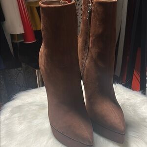 Steve Madden Brown Pointed-Toe Ankle Boots